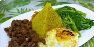 印尼的傳統美食黃姜飯，被大姐親自改良之後，成為福建人的最愛