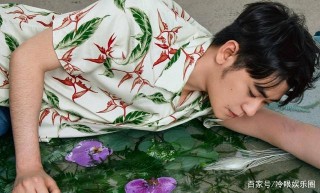 時隔兩個月再與時尚雜志合作，張雲雷登七夕封面，服務器崩潰