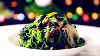 美食輕生活，一道廚房小白也會做的涼拌菜，秋天吃起來爽口又補鈣