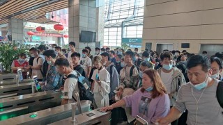 雙節前夕，鄭州汽車東站發送1.8萬人次，加開130班次