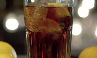 積醫科普丨喝碳酸飲料會骨質疏松嗎？_骨骼_維生素_影響