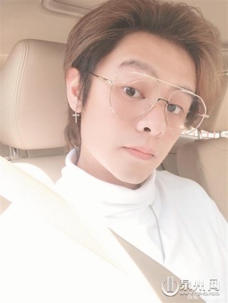愛玩遊戲“90後少年家” 辭去“好工作”創業電競圈