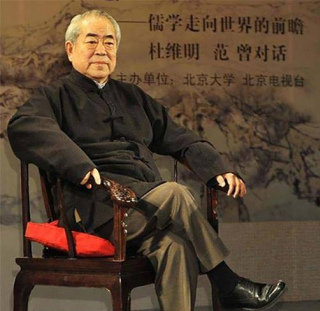 1970年，已婚範曾勾搭上恩人之妻，秘密見面不惜從1樓爬到14樓