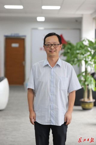 東風公司積極推動車路協同，36輛智能汽車在武漢示範區集中亮相