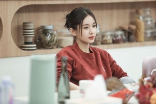 王子文自曝隱藏私生子，孩子生父遭質疑，貴圈未婚先孕成流行時尚