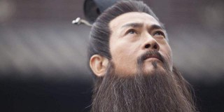 歷史上不止東漢和西漢，還有北漢和南漢，折騰得趙匡胤很難堪