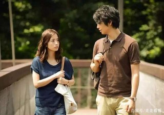 職場女哭訴：閨蜜結婚時沒請我，看了她朋友圈我崩潰