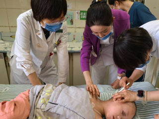 就醫幫 | 8歲男孩感染致命真菌，北京兒童醫院上演“馬拉松”式救治_治療_腦室_手術