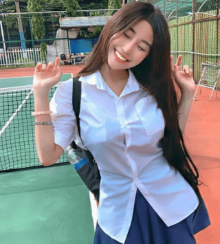 越南00後“校花”，初戀臉搭配性感身材，坦言運動功不可沒