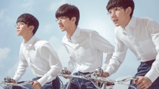 四葉草出新應援燈牌，TFBOYS看完會笑場？帝國女孩真有才