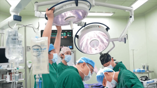 就醫幫 | 安貞胸外科聯手多學科專家成功切除“橄欖球”般巨大腫瘤_張女士_手術_進行