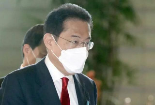 岸田文雄放話“日本將引領國際社會”，日網友：您又說笑了……