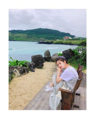 暑假餘額不多，4位韓國女星的不同旅遊穿搭風格，要旅遊的快照搬