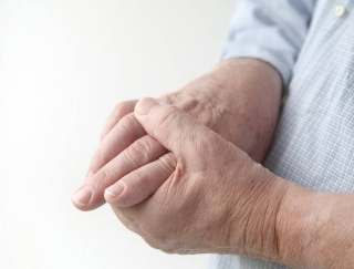 人到70歲多看手，長不長壽能顯現？長壽的人，手掌或有這4個特征_生命線_手部_掌紋