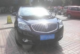 汽車托底了，傷到哪裏就不能繼續開了？自己怎麼檢查？