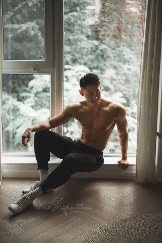 184cm肌肉型男引發舔屏，這身材誰不羨慕