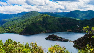 瀘沽湖在哪個省，川滇兩省共管的旅遊景區，遊客向往的“女兒國”