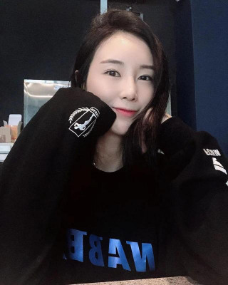 如此硬核的美女配野獸！捏碎十個單身狗