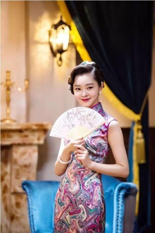 這8位女明星，很好的闡述了：旗袍才是證明女人身材的最好標准