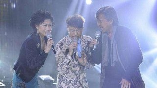 56歲葉倩文穿小短裙密會老外, 傳林子祥也另有紅顏知己