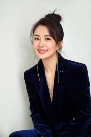 娛樂藝人楊童舒，獨自一人帶孩成長，心酸到甜蜜