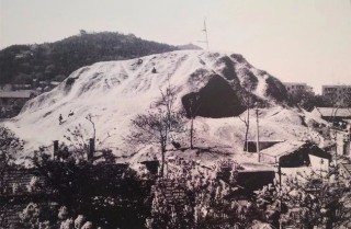 江蘇一村民上山取土，意外挖出神秘大墓，出土文物破解了千年傳說