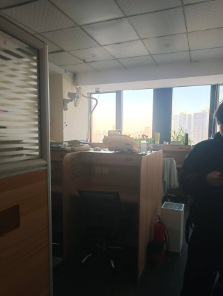 一些年輕人開始流行去迪士尼和環球影城自習，學習的氛圍感重要嗎？_樂園_年卡_考公