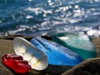 遇水不沉的」石頭「，全球多地海灘出現，專家：這是對我們的警告