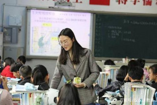 借助現代科技的信息技術,可以大大提升學生對教學內容的興趣