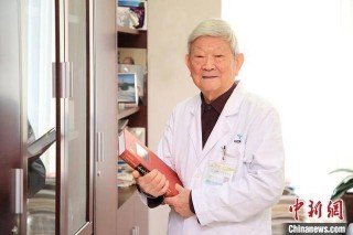 “最美醫生”丁文祥：鮐背之年仍坐診為患兒解除病痛
