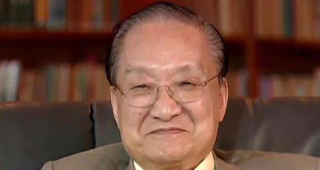 金庸的顯赫家世：蔣英是他堂姐，徐志摩是他表哥，瓊瑤是他表外甥女