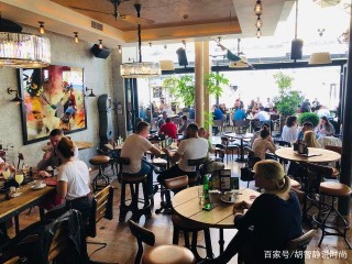 品嘗塞爾維亞網紅店，點了4個人的美食，結賬時都驚呆了！