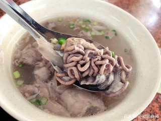 奶魚腸 – 台灣美食很難吞咽