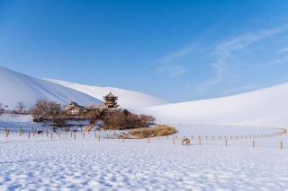 寒假去哪兒玩？這8個地方，有很多美景值得奔赴_建築_冰雪_長白山