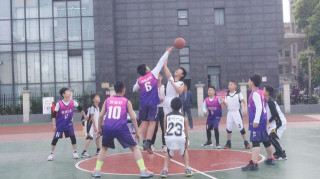 不僅籃球厲害，足球實力也不容小覷！這個學校曾走出5名國足小將