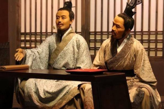 龐涓妒忌師兄孫臏，挖掉了孫臏的臏骨，孫臏又是如何報複龐涓的？