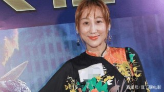 她作為模特出道進入娛樂圈，工作尚可孩子生得多，被網友吐槽不已