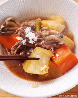 簡單美食之《日式土豆燉牛肉》的做法