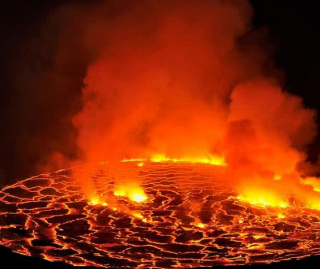 世界上最不嚇人的“火山”，只有120厘米高，還被人們用來烤肉