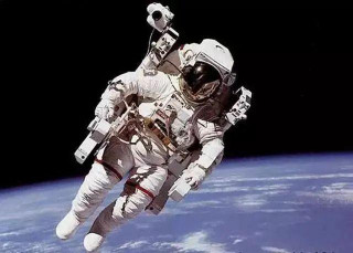 史上“最慘”宇航員！被遺忘在太空311天：人在天上，國家卻沒了