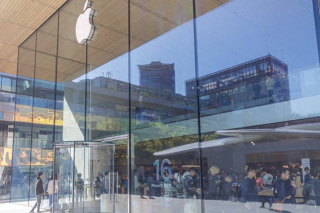 "換殼不換芯"，安卓用戶嘲諷iPhone 16，創新真的枯竭了？_蘋果_手機_Ultra