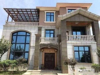 這棟高顏值農村自建別墅，難怪鄰居都圍觀，大氣又實用，帶實景圖