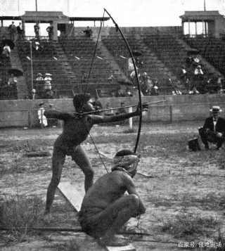 1904年的聖路易斯奧運會，土著人被當成動物展出，人類文明的倒退