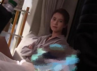 41歲高圓圓生完孩子狀態這麼差？新劇花絮曝光，素顏穿家居服好老