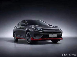 車內體驗電競遊戲 思皓曜讓你好玩