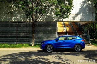 智能汽車好在哪？WEY VV5亮劍以待，守護95後女神司機