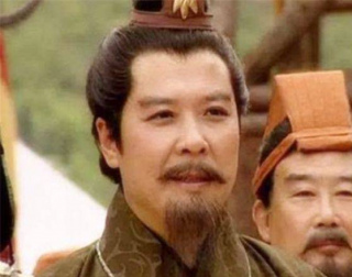為爭戰功，趙雲張飛各自請戰，劉備也拿不定主意，諸葛亮一招解決