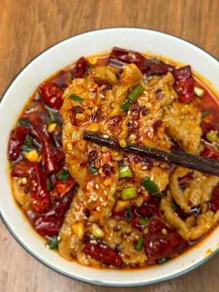 咦？這水煮肉片香到舔碗！底料配方竟藏在這1步裏？_裏脊肉_小美_豆瓣醬