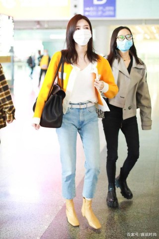 馬丁靴out了，今年流行“方頭短靴”，百搭時髦更顯精致