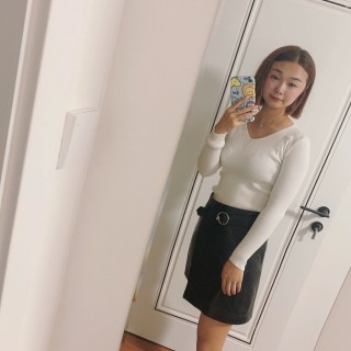 簡約皮裙穿出時尚御姐范